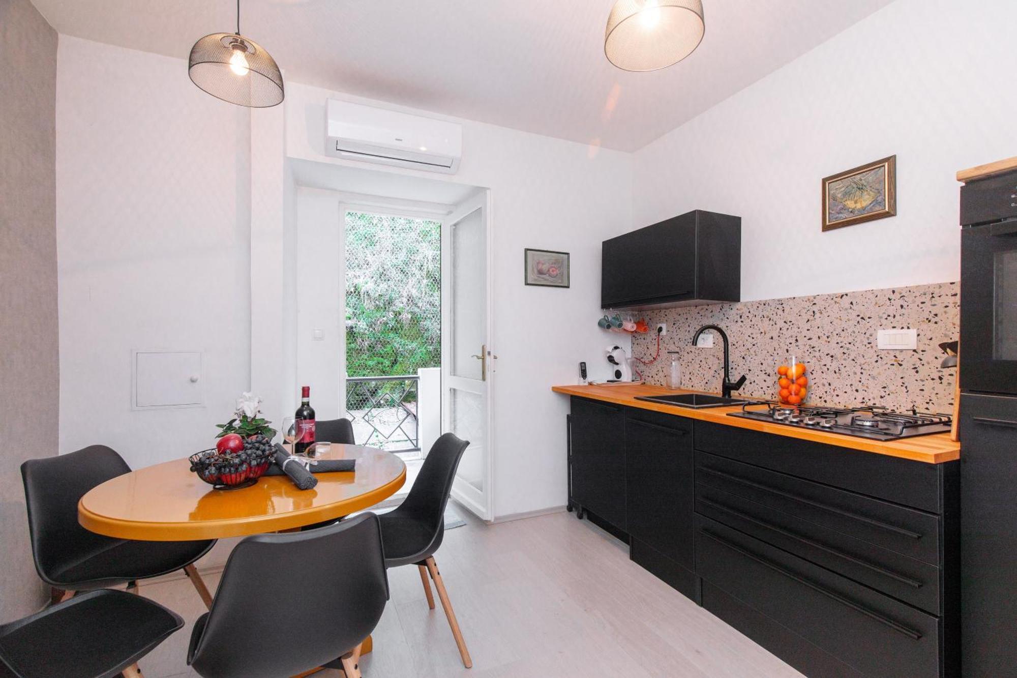 Apartament Capo Franko